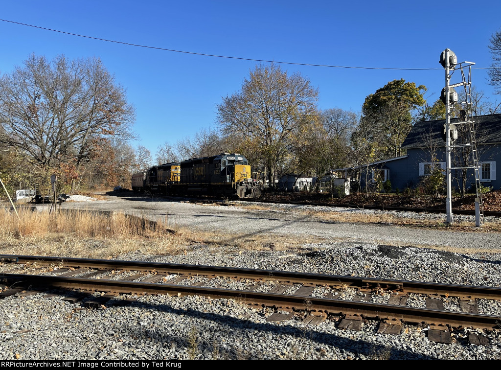 CSX 8052 & 6025